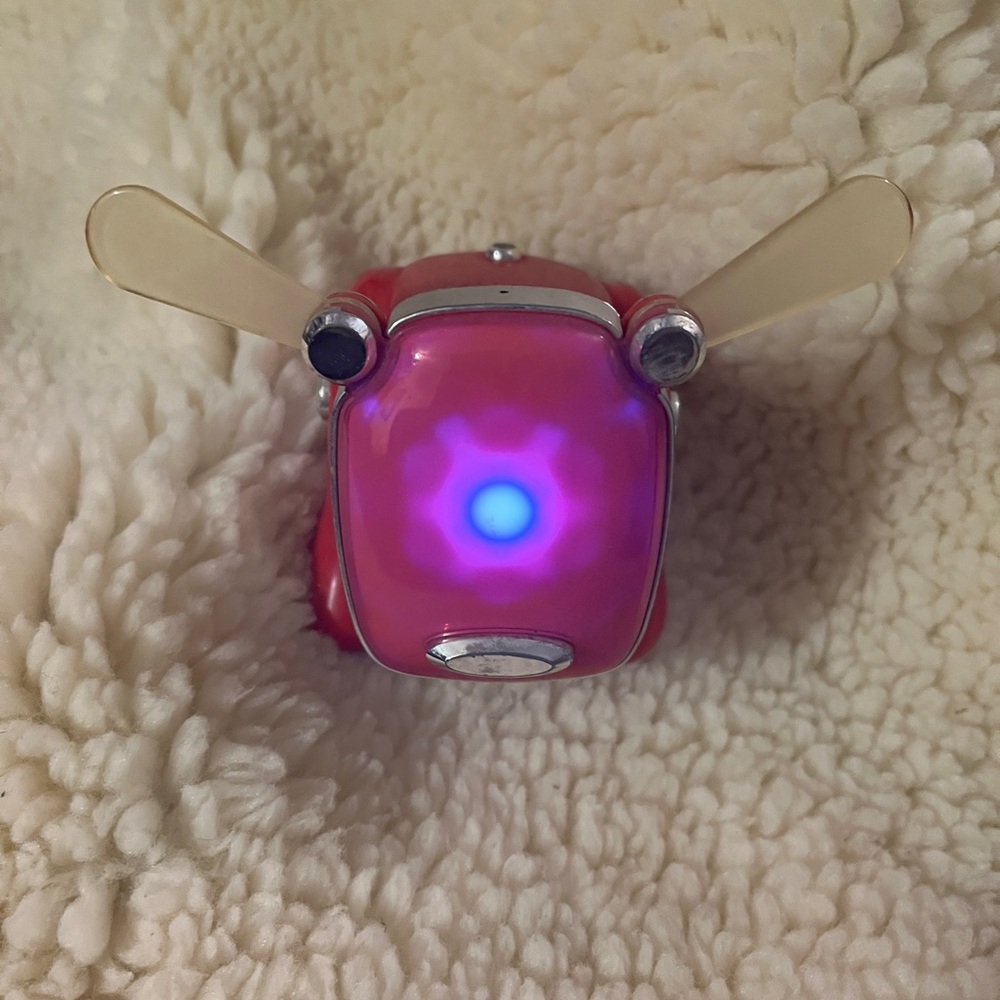 Hasbro 2005 Interactive Sega iDog Pink and Purple Light-Up Toy - Picture 5 of 16